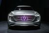 Mercedes G-code je z 4,1 metra dolžine za skoraj 32 centimetrov krajši od mercedesa GLA. Proizvodna različica bi na trgu konkurirala novi generaciji audija Q1. Foto: Mercedes-Benz