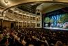 Učenci OŠ Brezovica pri Ljubljani med ogledom predstave SNG Opera in balet Ljubljana.