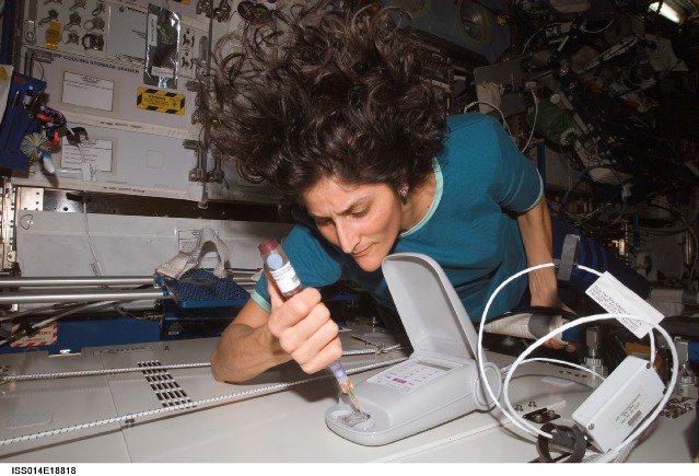 Sunita Williams na Mednarorni vesoljski postaji. Foto: Nasa Sunita Williams na Mednarorni vesoljski postaji. Foto: Nasa