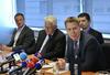 Ali bo vlada razrešila le predsednika upravnega odbora Larsa Nyberga ali tudi vse tri izvršne direktorje DUTB-ja? Foto: BoBo