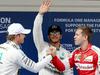 Kvalifikacije niso prinesle presenečenj. Lewis Hamilton, vodilni v svetovnem prvenstvu, je bil najhitrejši, drugi čas je imel Nico Rosberg, tretjega pa Sebastian Vettel. Foto: EPA