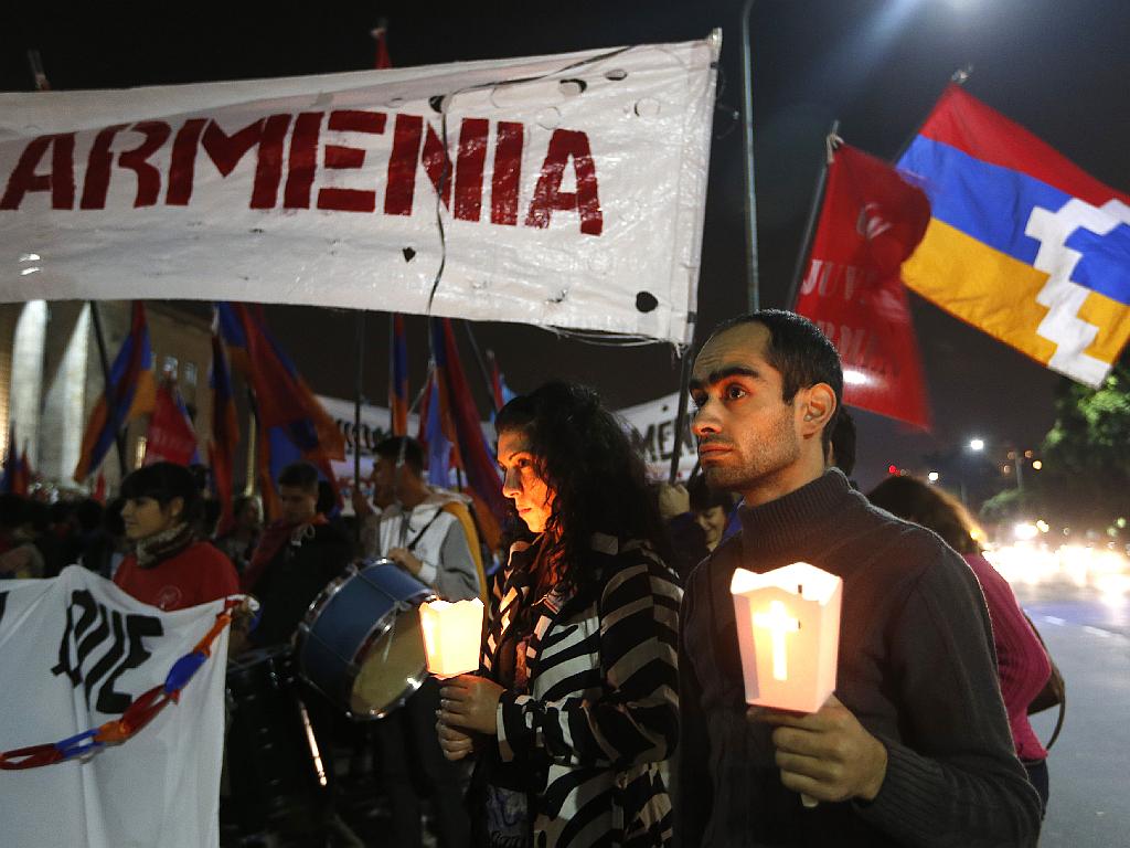 Armenija si prizadeva, da bi Turčija priznala poboj do 1,5 milijona ljudi pod Otomanskim cesarstvom kot genocid. A Turčija vztraja, da je 500.000 Armencev umrlo v spopadih in zaradi stradanja ter kategorično zavrača oznako genocida. Dogodki so pogosto predmet spora tudi med Turčijo in Zahodom. Foto: Reuters