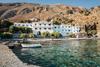 Likos: V zalivu so tri hiše in manjši družinski hotel po imenu “The Small Paradise”.