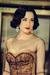 Dita Von Teese è la rappresentante per eccelenza del Neo-Burlesque che punta soprattutto sull’autoironia delle artiste. Foto: Mireille Ampilhac / Wikipedia (CC)