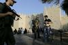V Jeruzalemu vlada izredno stanje in vsesplošen strah, pri čemer so zdaj tarče izraelske represije predvsem mladi Palestinci, ki predstavljajo jedro zadnjega upora proti okupaciji. Foto: Reuters