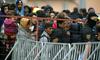 Slovenija je druge države na balkanski migrantski poti obvestila, da je v njej takoj na voljo 2.000 mest za prebežnike, tako kot na Hrvaškem. Foto: EPA