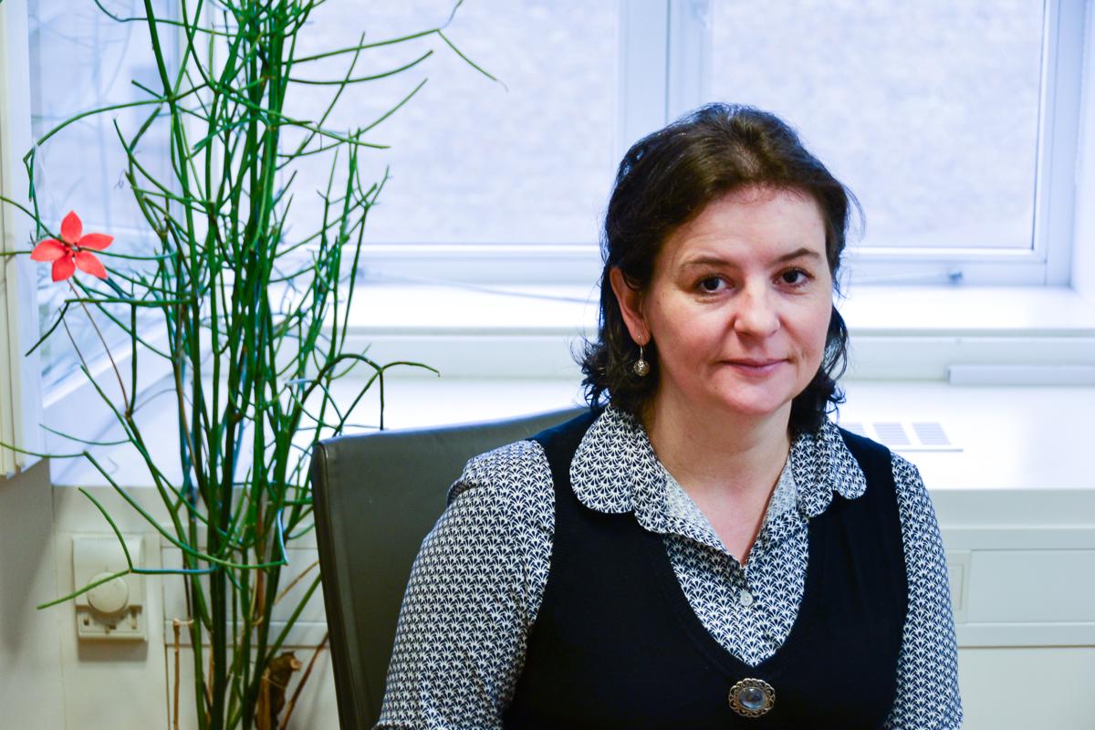 Akcijo beseda leta na ZRC SAZU vodi jezikoslovka Simona Klemenčič. Foto: MMC RTV SLO Akcijo beseda leta na ZRC SAZU vodi jezikoslovka Simona Klemenčič. Foto: MMC RTV SLO