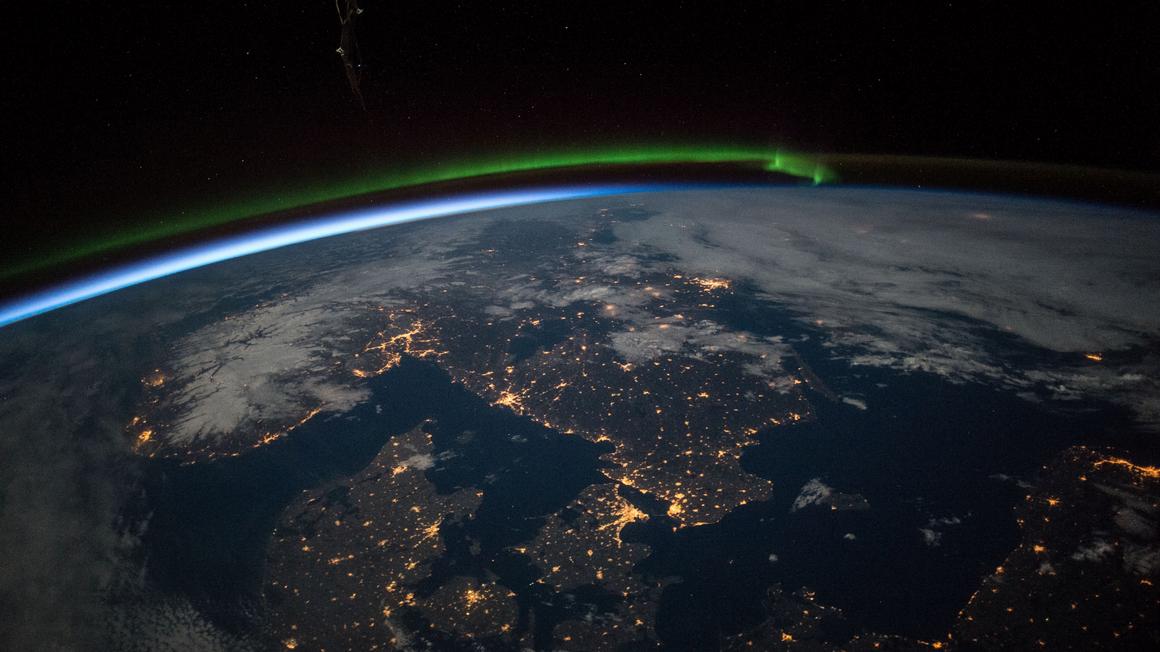 Skandinavski polotok ponoči Foto: Nasa
