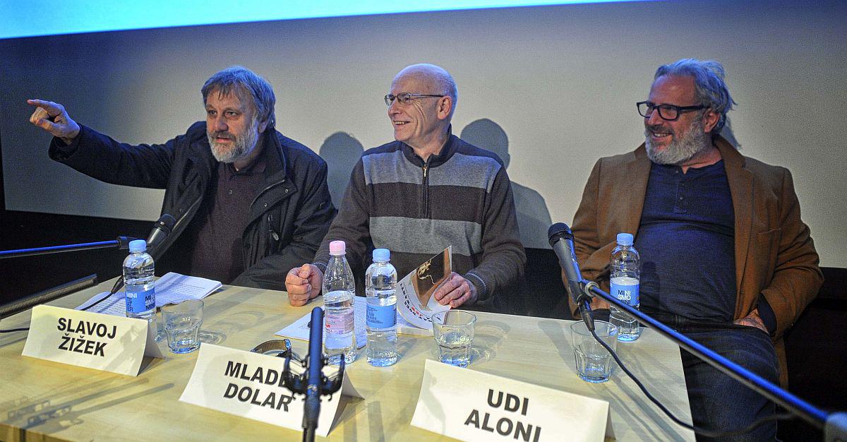 Slavoj Žižek, Mladen Dolar in izraelski filmar Udi Aloni so se pogovarjali o vlogi umetnosti kot odgovoru na sedanje tragične okoliščine. Foto: Borut Živulović/Bobo