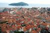 Dubrovnik je turistično najbolj oblegano mesto - odkar so v mestu snemali Igro prestolov, pa še toliko bolj. Foto: MMC RTV SLO/Kaja Sajovic