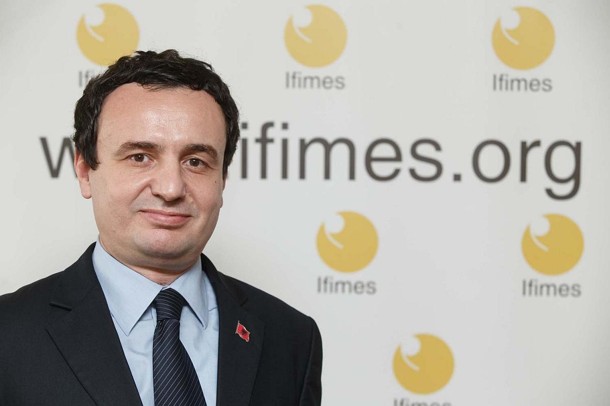 Albin Kurti, predavanje Kosovo na razpotju, ki ga je pripravil inštitut IFIMES