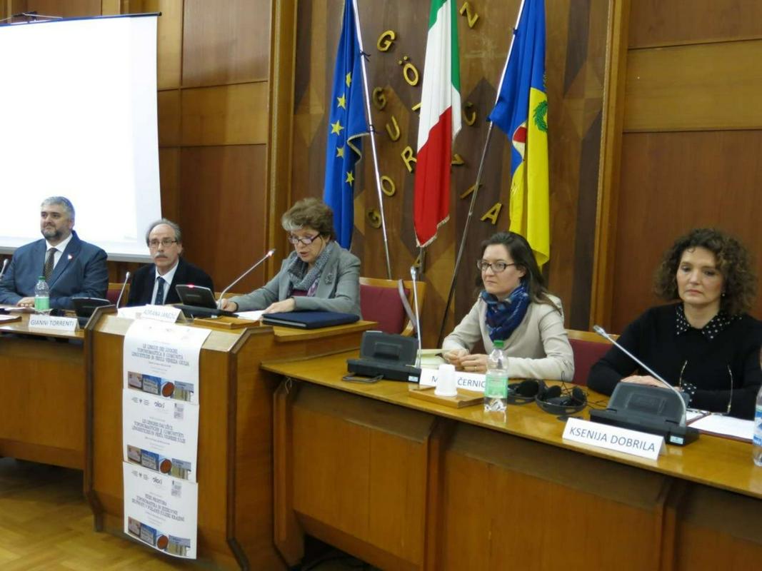 Slovenščine se najmanj poslužujejo gospodarstveniki