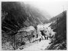 Plaz na cesti med Pustino in Klužami nad Bovcem, 6. 4. 1917. Foto: Iz fonda nadporočnika Frana Spillerja Muysa, Muzej novejše zgodovine Slovenije