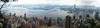 Veličasten pogled na Hongkong z razgledne točke Victoria Peak na otoku Hongkong, ki je med prebivalci znana samo kot Peak. 552 metrov nad morsko višino se razpre krasen pogled na mesto. Foto: Osebni arhiv Nine Činkole