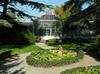 Park je zaščiten kot hortikulturni spomenik, saj ima veliko estetsko, kulturno pa tudi zgodovinsko vrednost. Foto: Komunalno stanovanjske podjetje Sežana