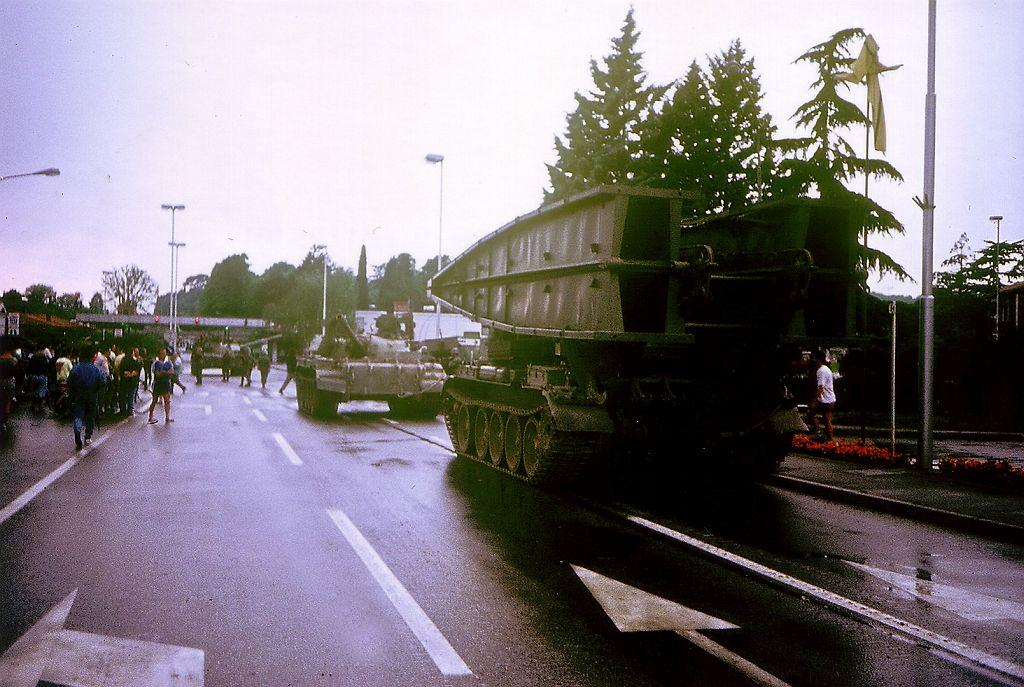 Spopadi pri mejnem prehodu Rožna Dolina. Foto: Peter Božič Spopadi pri mejnem prehodu Rožna Dolina. Foto: Peter Božič