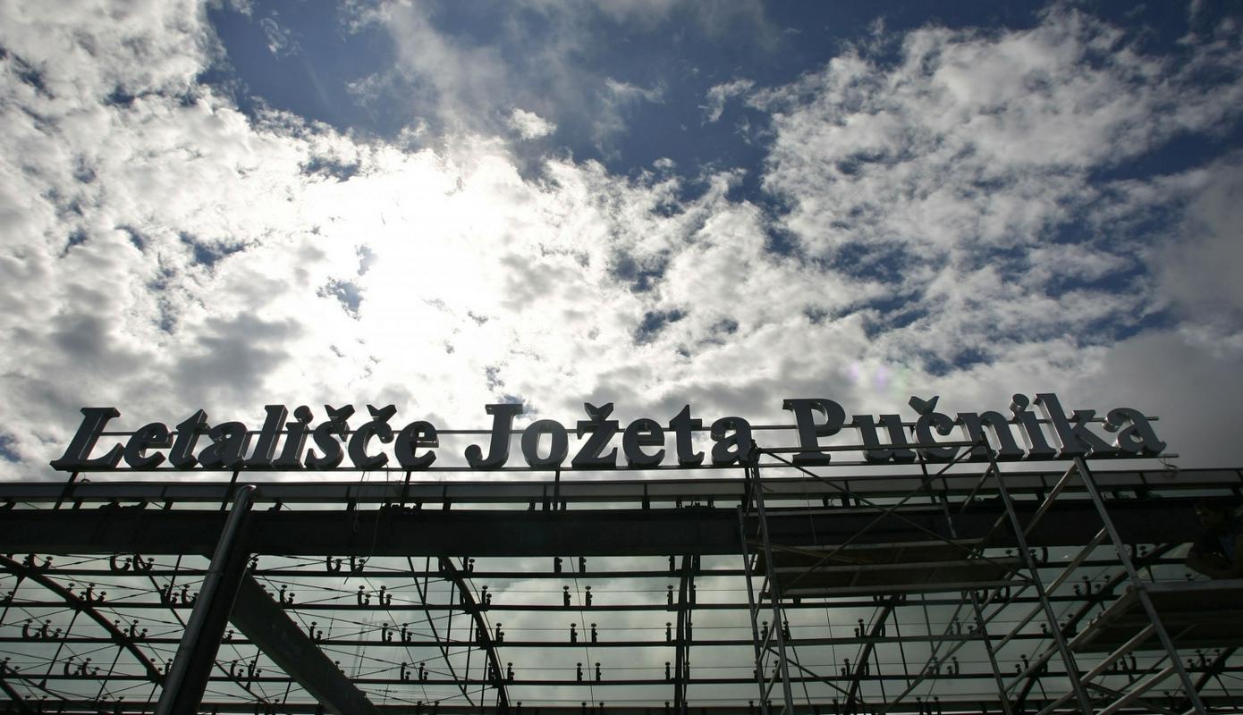 Sekretar Sindikata poklicnega gasilstva Slovenije David Švarc je opozoril, da je delodajalec izvedel drastične posege v že dogovorjene pravice zaposlenih, ki jih je bila družba sposobna zagotavljati tudi v času gospodarske krize. Foto: BoBo
