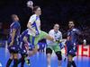 At the start of November the 29-year-old Barcelona player underwent a meniscus surgery. His participation at the European Handball Championship has been doubtful since day 1. Photo: Reuters Foto: