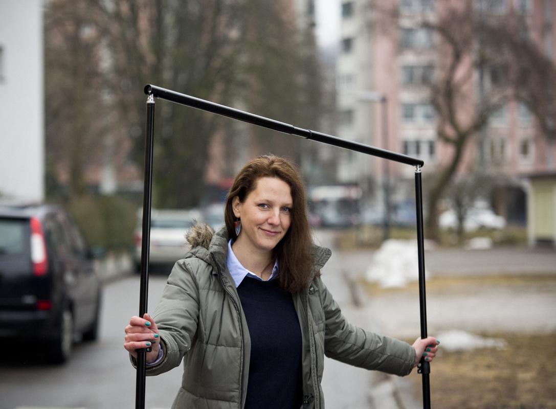 Ajda Pistotnik je raziskovalka in vodja projektov ter del kolektiva EnaBanda. Foto: Marko Kumer, EnaBanda