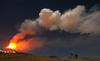 Vulkan Etna je kar trikrat višji je od drugega italijanskega vulkana Vezuva in še kar nekajkrat višji od Strombolija. Foto: Reuters