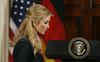 Ivanka Trump med nastopom na novinarski konferenci ob obisku Angele Merkel; sedaj predsednikova hčerka dobiva svojo pisarno. Foto: Reuters