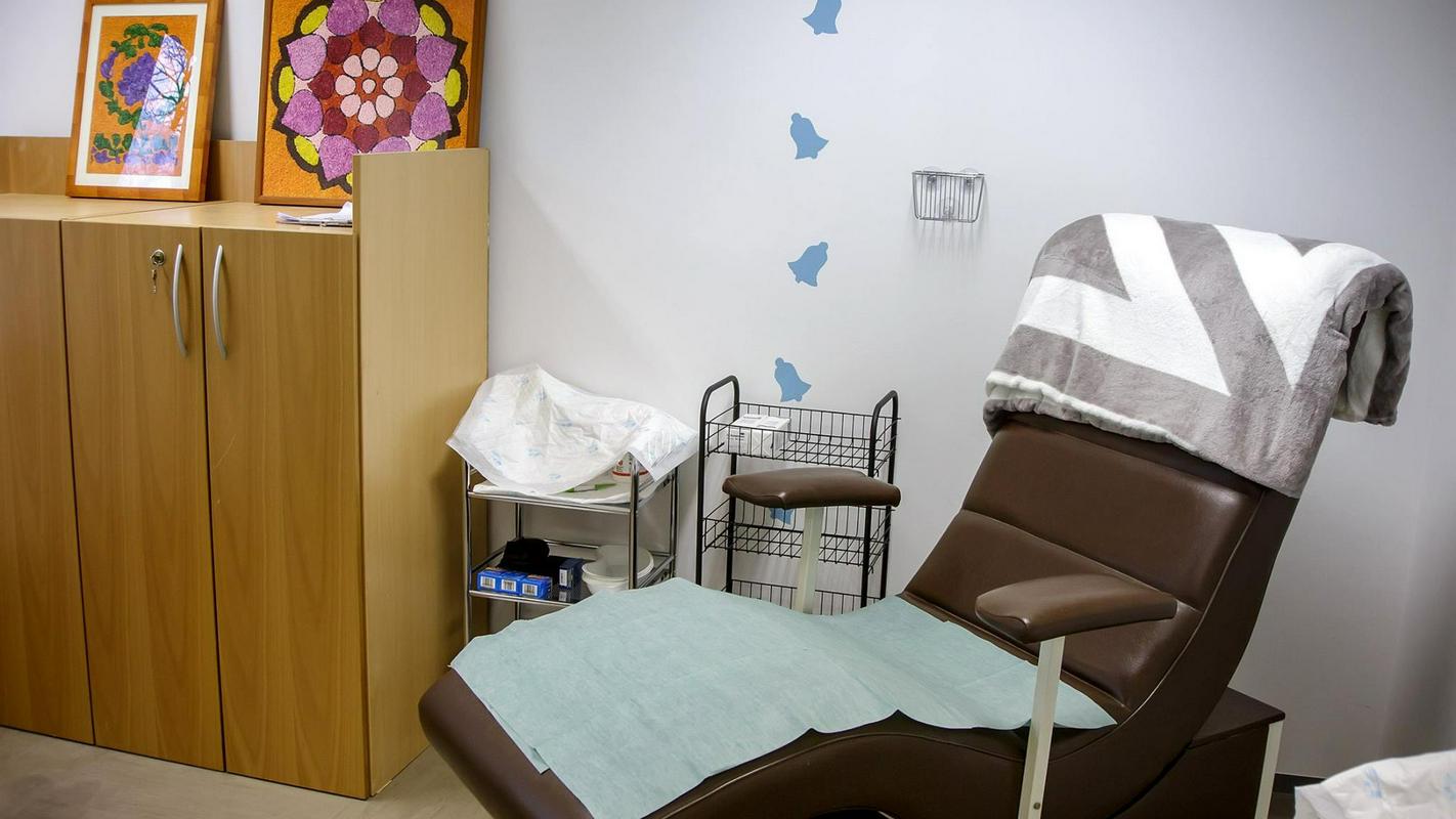 Pro bono ambulanta s posvetovalnico za Goriško regijo pokriva 13 občin in je bila ustanovljena leta 2015 pod okriljem Hiše dobrot, odprta pa marca 2016. Foto: David Verlič / Mestna občina Nova Gorica