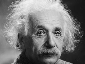 18. april: Umrl je Albert Einstein