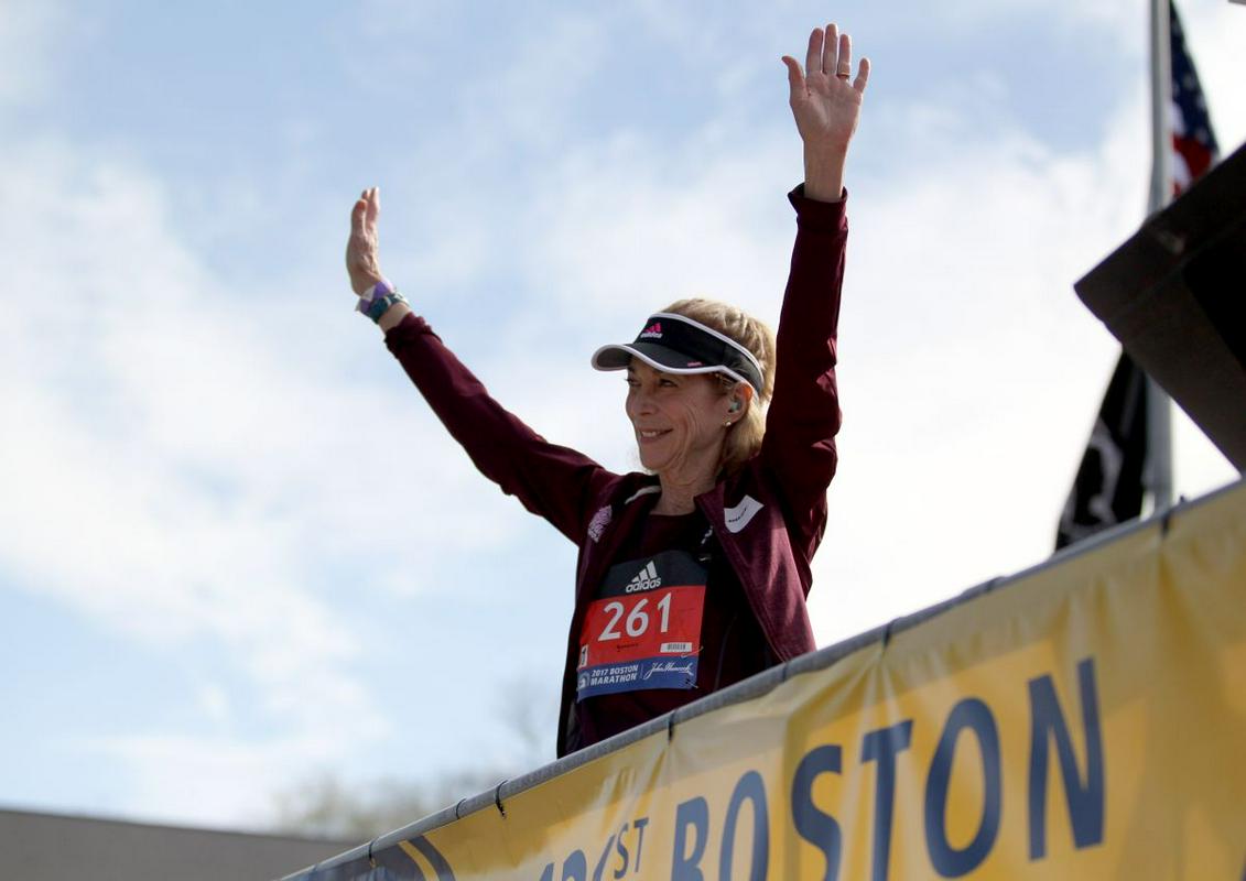 Bostonski maraton se tradicionalno izvede na dan domoljubov, ki ga v ZDA zaznamujejo tretji ponedeljek v aprilu. Zaradi izbruha pandemije so ga sprva prestavili na 14. september, zdaj pa so ga dokončno odpovedali. Foto: AP Bostonski maraton se tradicionalno izvede na dan domoljubov, ki ga v ZDA zaznamujejo tretji ponedeljek v aprilu. Zaradi izbruha pandemije so ga sprva prestavili na 14. september, zdaj pa so ga dokončno odpovedali. Foto: AP