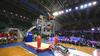 Rekord v kategoriji najvišje salte z zabijanjem na koš pripada enemu izmed stalnih članov ekipe Dunking Devils Maksu Veselku. Salto z zabijanjem je izvedel 3,55 metra visoko. Foto: Dunking Devils
