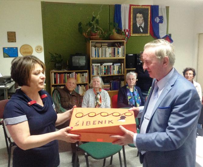 Srečanje s člani Slovenskega društva "France Prešeren" iz Šibenika: minister Gorazd Žmavc in Karmen Donđivić, predsednica SD "France Prešeren"