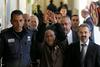 Barguti, ki ga je Izrael obsodil na pet dosmrtnih kazni, je bil voditelj gladovne stavke. Foto: Reuters