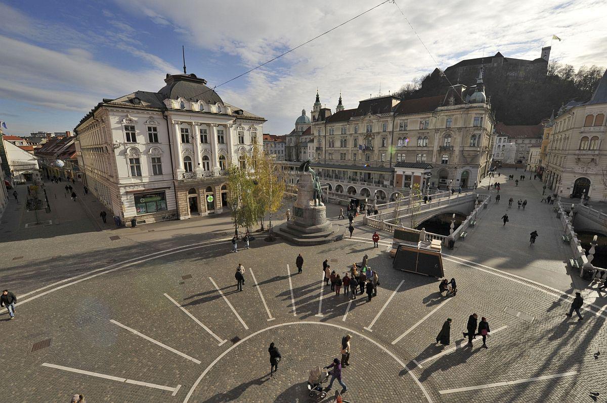 Orsednja tema ljubljanske kandidature je solidarnost, slogan pa Brez žice!, Wireless!. Foto: BoBo Orsednja tema ljubljanske kandidature je solidarnost, slogan pa Brez žice!, Wireless!. Foto: BoBo