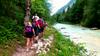 Alpe Adria Trail, ki so jo zasnovali v turistični organizaciji Kärntner Werbung na avstrijskem Koroškem, zamisel pa sta nato posvojili še Slovenija in Furlanija Julijska krajina, s 43 etapami na 750 kilometrih poti vodi od Velikega Kleka mimo Kranjske Gore, doline Soče do Benečije, Goriških Brd in Krasa ter se zaključi v Miljah na Jadranski obali. Foto: Radio Koper