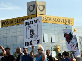 Poštni delavci zaradi preobremenjenosti razmišljajo o stavki