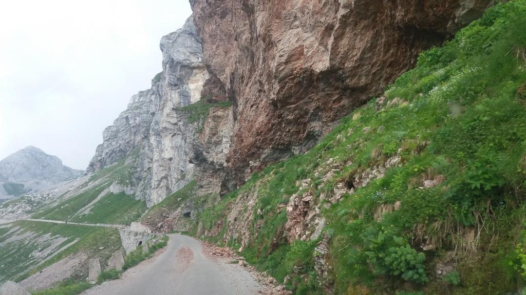 Cesta na Mangart. Foto: Mariša Bizjak Cesta na Mangart. Foto: Mariša Bizjak