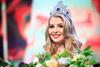 Maja Taradi se je poslovila od krone najlepše v deželi na sončni strani Alp. 27. mis Slovenije pa je spet postala Maja - Maja Zupan iz Britofa pri Kranju. Foto: Sandi Fišer