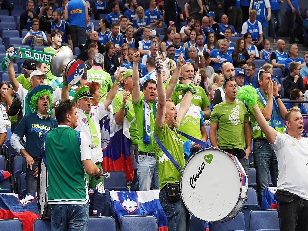 V Carigradu bo zagotovo mnogo več slovenskih navijačev, kot jih je bilo na mrzlem in vetrovnem severu. Foto: EPA