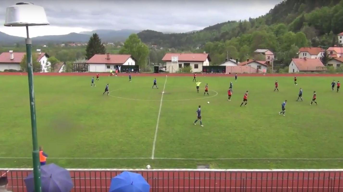 Postojnski stadion bo najbrž kmalu sedež prvoligaškega nogometnega kluba. Na njem kljub temu ne bo tekem najvišjega razreda v Sloveniji, ampak bo združeno ankaransko-postojnsko moštvo še naprej nastopalo v Dravogradu. Foto: arhiv Radia Koper