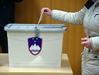 Pri klasičnih volitvah ni nikoli težko glasov znova prešteti. Pri i-volitvah pa bi to lahko bila velika težava. Foto: BoBo