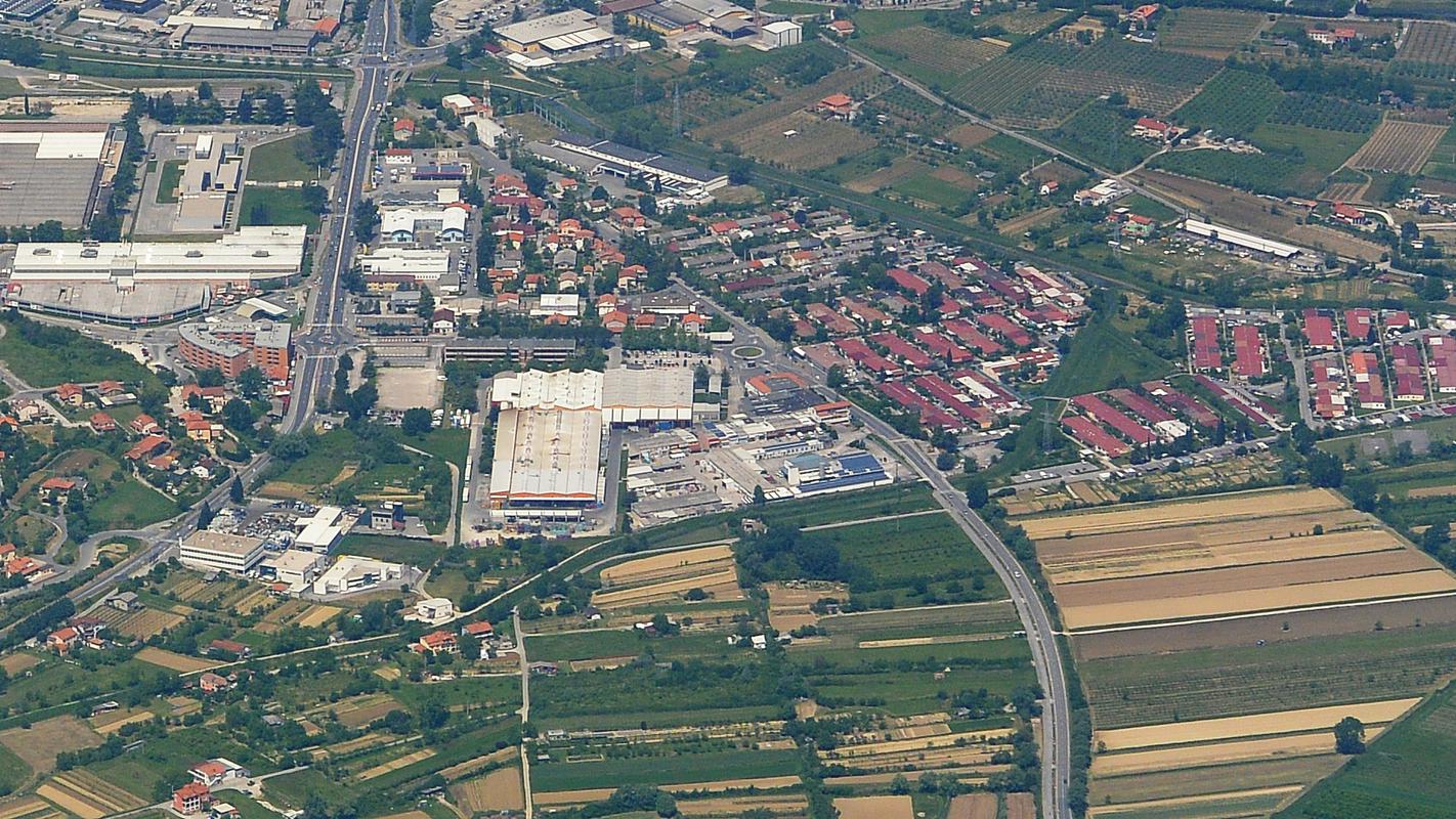 Vrstne hišice v Šalari so že desetletja nepravilno vpisane v zemljiško knjigo