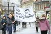 Protestniki so prepričani, da se je MOL z odločitvijo za prodajo zemljišča in stavbe Hostla Celica, odločil tudi za radikalno spremembo svojega razmerja do celotnega območja Metelkove.