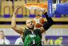 Jordan Morgan je s povprečjem dobrih 16 točk prvi strelec, dobrih sedmih ujetih odbitih žog na tekmo pa prvi skakalec Petrola Olimpije. Foto: www.alesfevzer.com