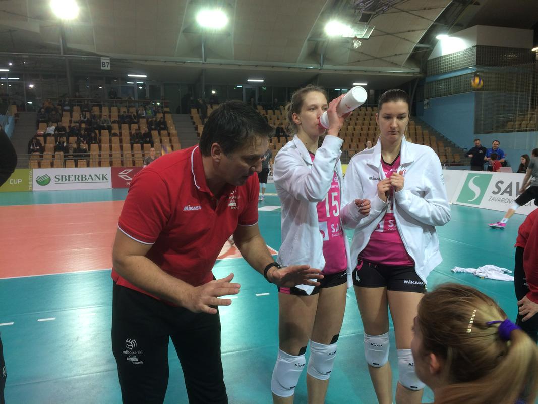 Ekipa Nove KBM Branika v osmini finala odbojkarskega pokala Cev