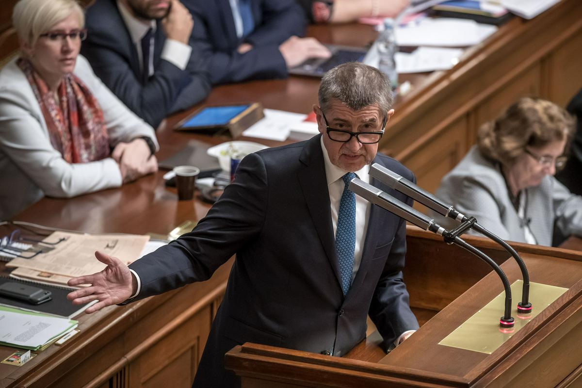 Babiševa vlada je po nezaupnici odstopila, saj nima nobene podpore od osmih parlamentarnih strank. Foto: EPA
