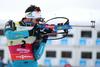 Martin Fourcade ima lepo popotnico za olimpijske igre. Za Francoza je ta zmaga šesta v sezoni, skupno pa že 67. v karieri. Foto: EPA