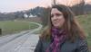 “Tudi sama se včasih sprašujem, ali bi šla še enkrat kot pred tremi leti, ko nisem obvladala jezika. Ampak živeti je treba, pa sem šla,” je povedala Prekmurka Andreja Šadl. Foto: Tarča RTVSLO Foto: