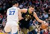 Zaza Pachulia in Nikola Jokić