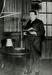 Pisatelj Fran Milčinski bere mladinske pripovedke v studiu na Bleiweisovi cesti v prvem studiu Radia Ljubljana leta 1930