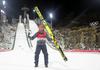 Andreas Wellinger, ki je lani na SP-ju v Lahtiju osvojil srebrni medalji na veliki in srednji napravi, je prvič osvojil še olimpijsko medaljo, in to kar zlato. Foto: Reuters