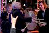 Razposajena igralec Bill Murray in režiser Wes Anderson pred projekcijo animiranega filma Otok psov (Isle of Dogs), Andersonovega devetega celovečerca, ki je uradno odprl 68. Berlinale. Foto: EPA